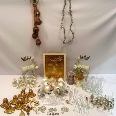 Elegant White & Gold/Silver Christmas Ornaments & Decor