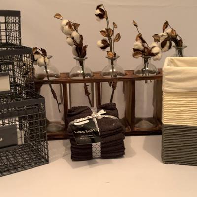 Baskets,  Casa Bella Set Of 12 Wash Cloths & Decorative 5 Bottles In Wood Crate