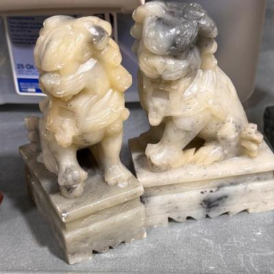 Foo Dogs