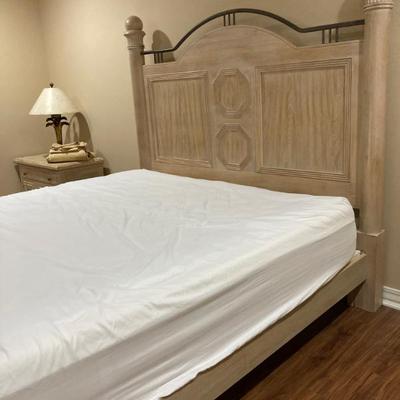 Lexington Bed