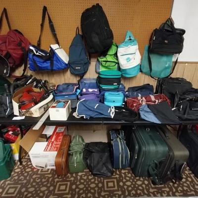 Sale Photo Thumbnail #16: Luggage/Bags/Carry Vacuums