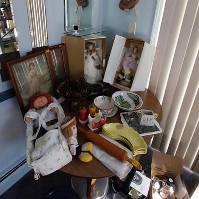 Sale Photo Thumbnail #40: Vintage/Collectable