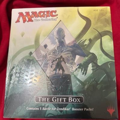 Magic: The Gathering – Battle for Zendikar Gift Box (Sealed, 2015) – Includes 5 Booster Packs! 
