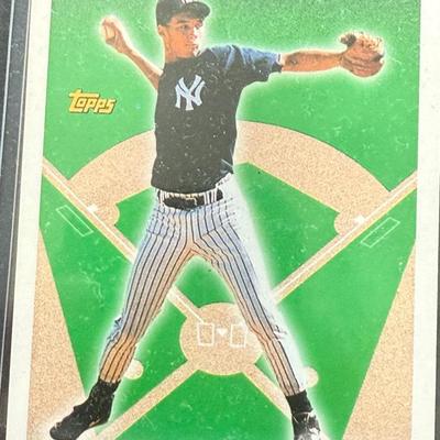 1993 Topps Derek Jeter Rookie Card #98 – Draft Pick – Yankees Legend  Description: Iconic 1993 Topps