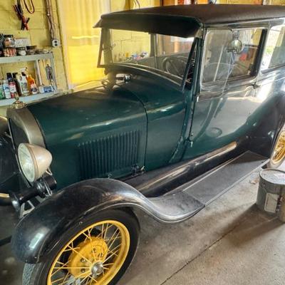 1929 Ford Model A
Clean the the Fuel line and the Carb, and it should fire up! Ran a few years ago. Has some spare parts to go with it. 