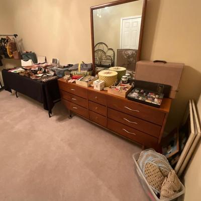 Sale Photo Thumbnail #117