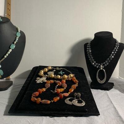 Lot - I  - Jewelry Sets, Necklaces, Pendants And Earrings Sterling Silver 
