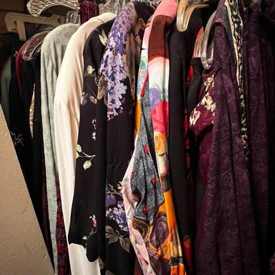 Women’s Clothing Sets And More Size 14-18