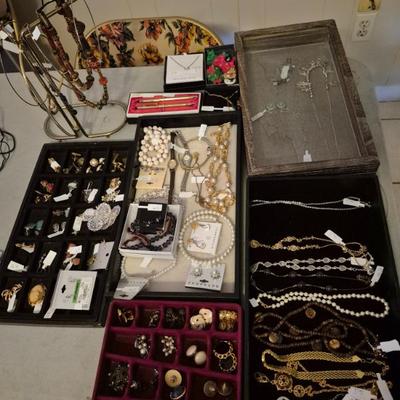 Sale Photo Thumbnail #30