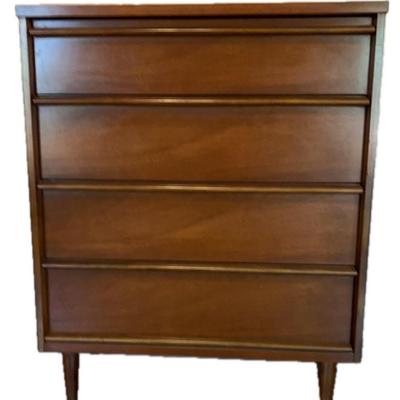 Bassett Furniture Industries Brown Wood Chest Of Drawers