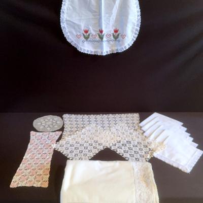 Vintage Linen And Crochet Lot