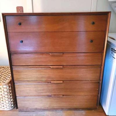 American of Martinsville MCM Dresser