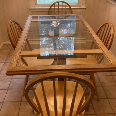 Kitchen Table With Glass Top And (4) Chairs