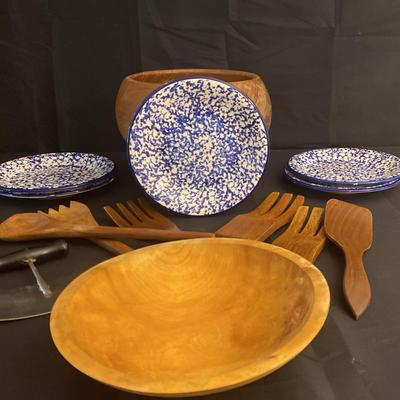 Wooden Salad Set and (5) Crate & Barrel Salad Plates 