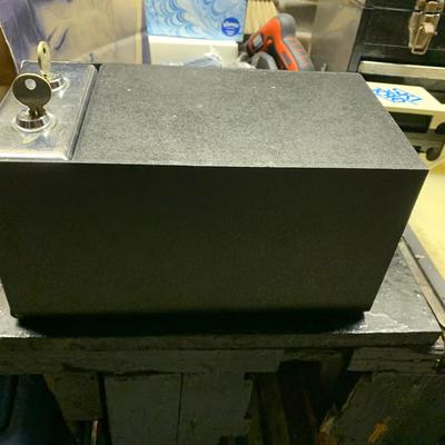 Small lock box 25w6h6d