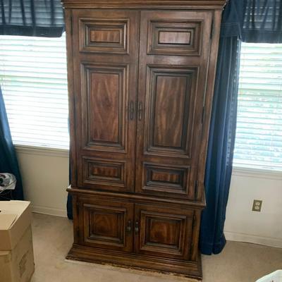 large armoire
39w 19d 79h