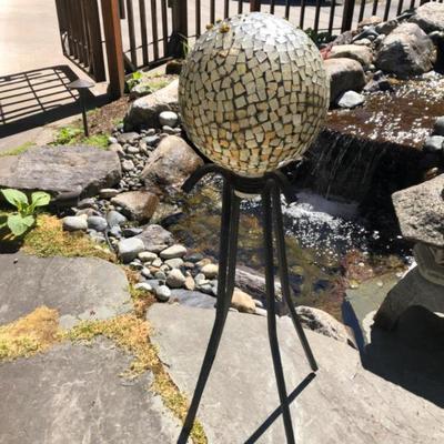 Mosaic Garden Orb with Decorative Stand