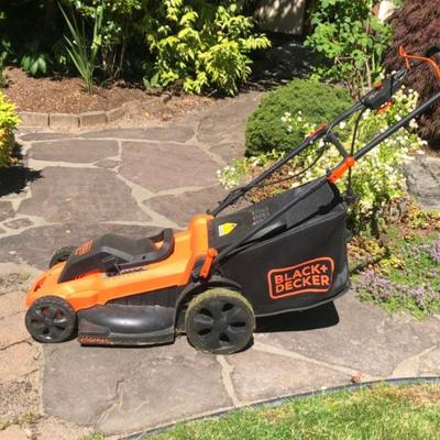 Black+Decker Corded Electric Lawn Mower - 13Amp