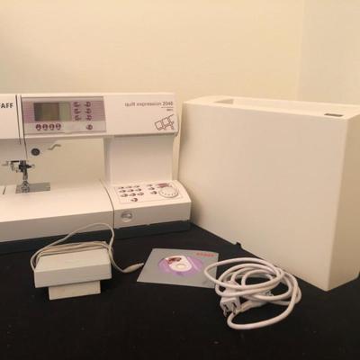 PFAFF Quilt Expression 2046 Sewing Machine W Pedal Power Cord Case