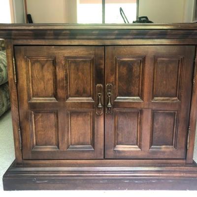 Ethan Allen End Table/Cabinet – Mid-Century Style Storage