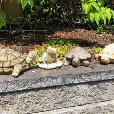 Concrete Garden Animal Sculptures – Frogs & Turtles Set