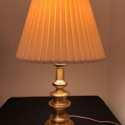Brass Table Lamp – Classic Shape & Warm Finish