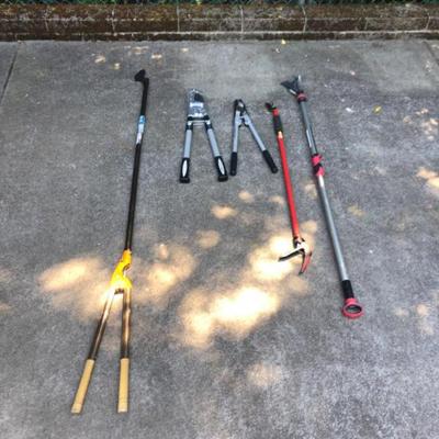 Pruning Tools – Hand Clippers, Loppers & Shears