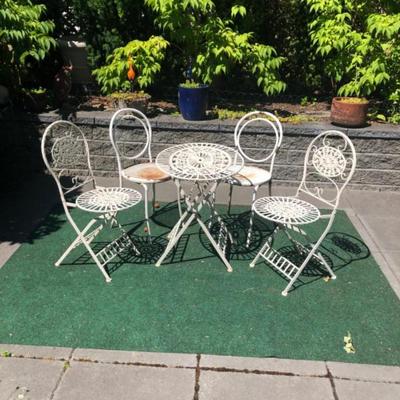 Vintage White Wrought Iron Bistro Set – Table + 4 Chairs