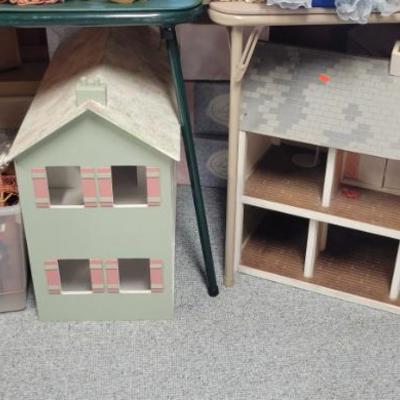 Sale Photo Thumbnail #139: Doll Houses