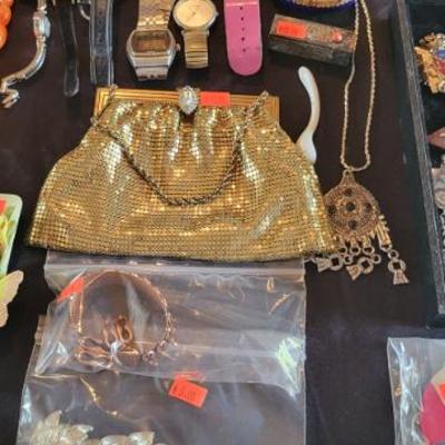 Sale Photo Thumbnail #170: Jewelry