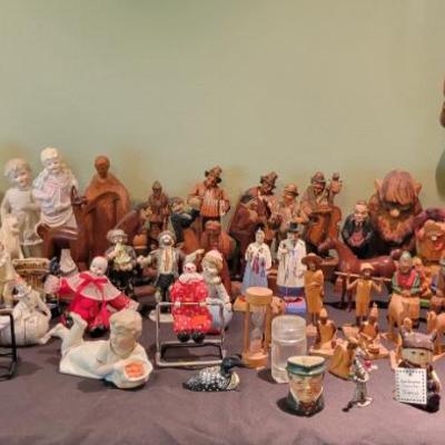 Sale Photo Thumbnail #73: Carved wooden People and other figures