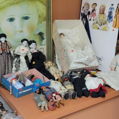 Sale Photo Thumbnail #135: Antique Dolls