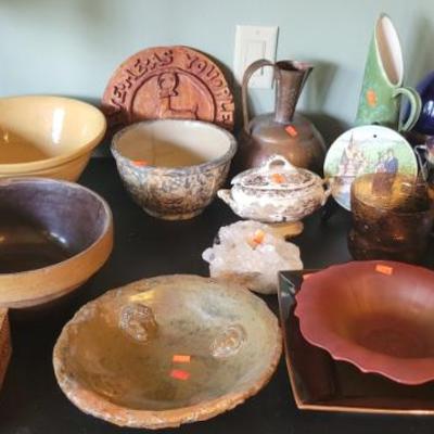 Sale Photo Thumbnail #71: Spongeware and other bowls