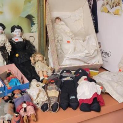 Sale Photo Thumbnail #134: Antique Dolls