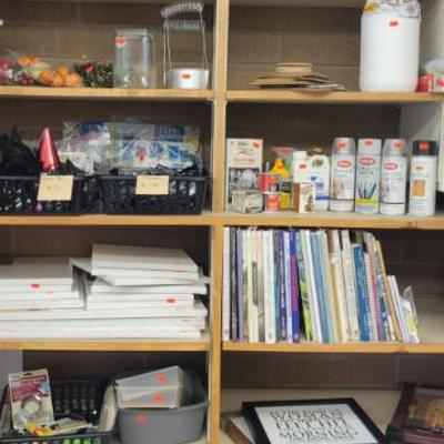 Sale Photo Thumbnail #117: Art Supplies, Books and Canvas's
