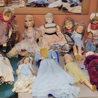 Sale Photo Thumbnail #136: Antique Dolls