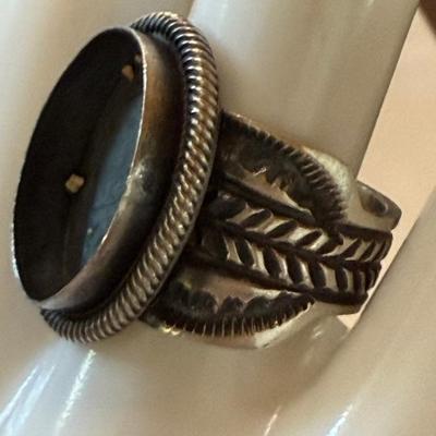 Vintage Navajo Sterling Silver Ring Size 9 - Missing Stone (as Is) Total Weight 11.52 Grams