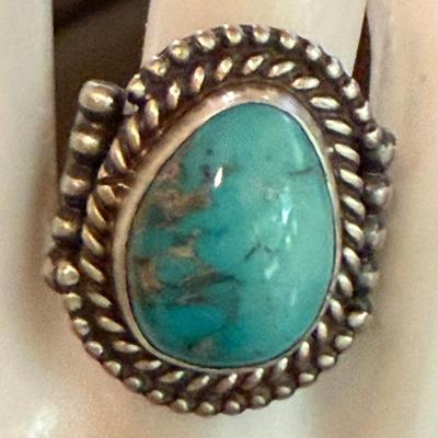 A Jake Navajo Sterling Silver & Turquoise Vintage Ring Size 6.75 (as Is) - Total Weight 13.37 Grams