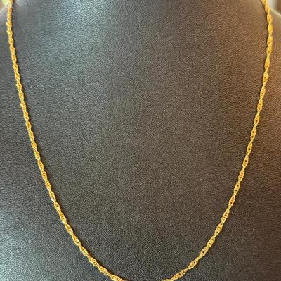 14K Yellow Gold Twist 18 Inch Necklace - Total Weight 2.64 Grams