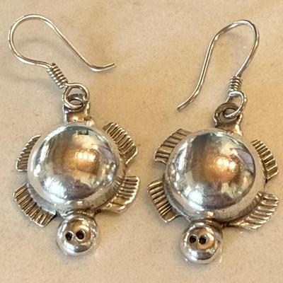 Pair Of Vintage Mexico Stering Silver Turtle Earrings - Total Weight 9.53 Grams