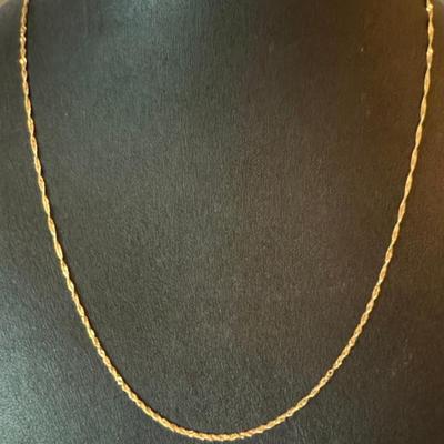 Dainty 14K Yellow Gold Twist Chain 18 Inch Necklace - 1.35 Grams