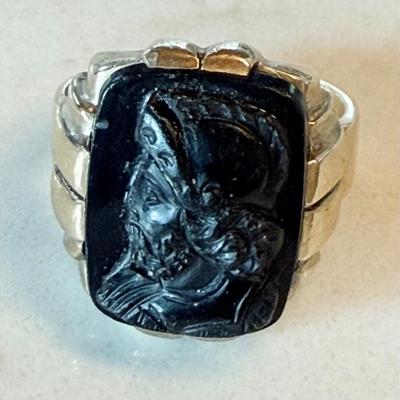 14K Yellow Gold Black Stone Intaglio Carved Antique Ring Size 11.25 - Total Weight 7.22 Grams