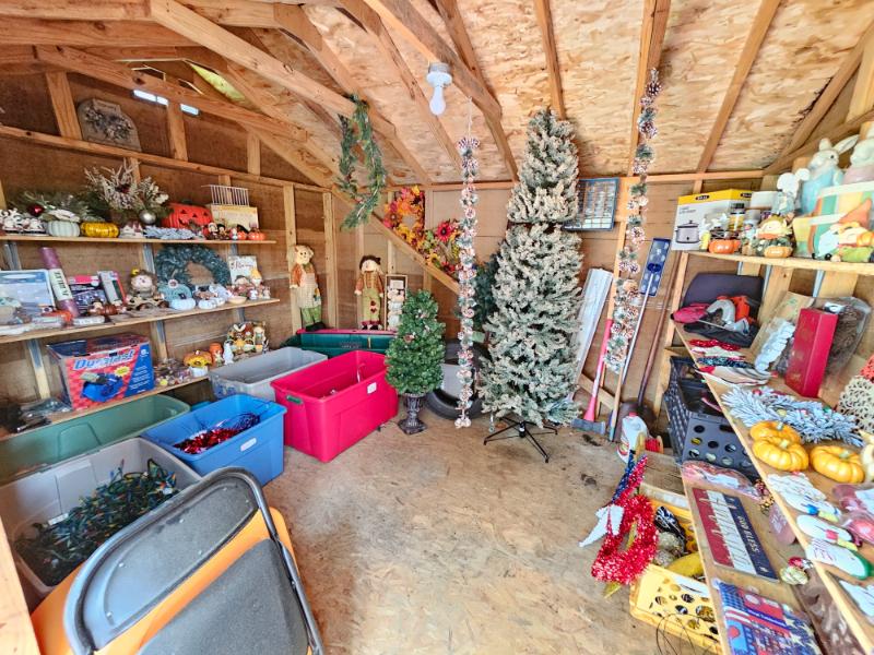 Sale Photo Thumbnail #23