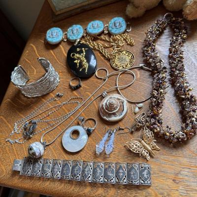 Sale Photo Thumbnail #29