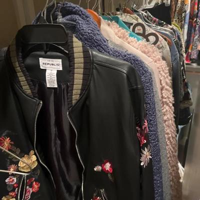 Sale Photo Thumbnail #671