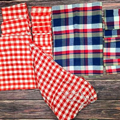 Plaid and Gingham Style Tablecloths and Towels 