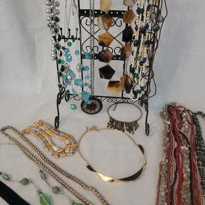 Business To Casual Necklaces 