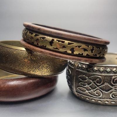 Vintage Style With Wood And Gold Tones