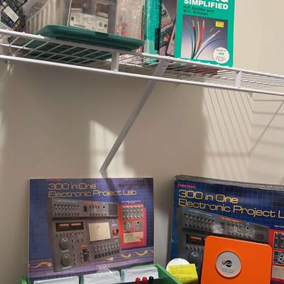 Electronic Project Lab, Precision Balance & Reference Books