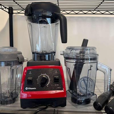 Vitamix 7500 Blender With Accessories